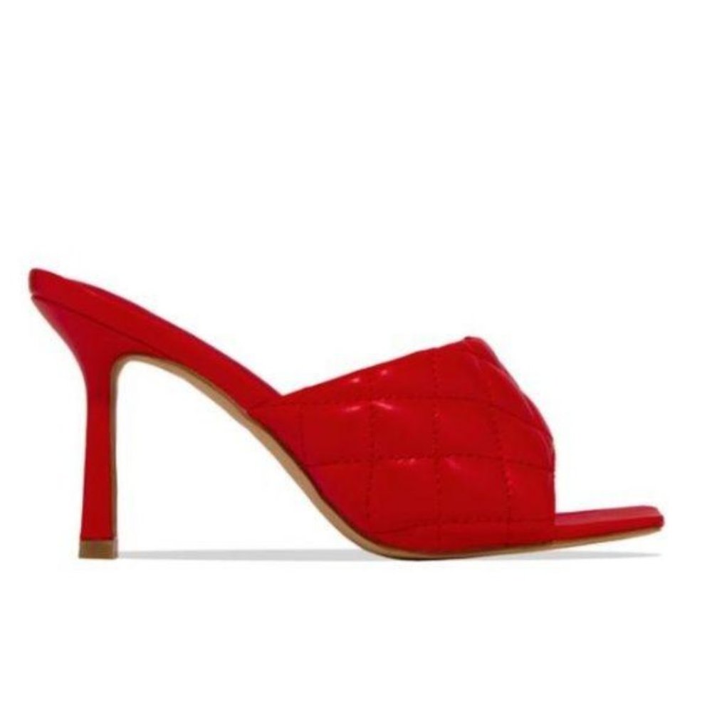 !! RESTOCKED !! Square Toe Quilted Mules – Red - Picture 3 of 4